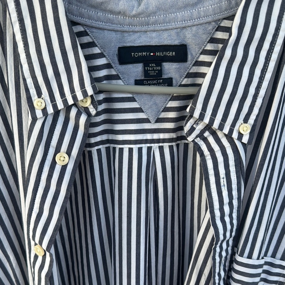 Tommy Hilfiger vintage Men's Grayish Navy and White Striped Shirt